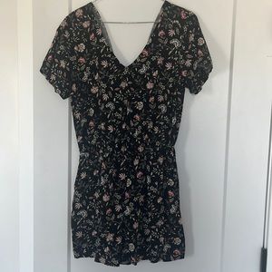 Old navy black floral jumper